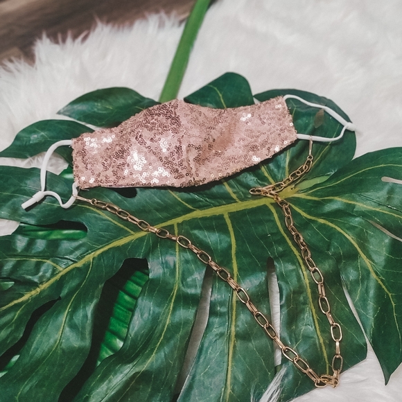 Mask Chain - Picture 2 of 2